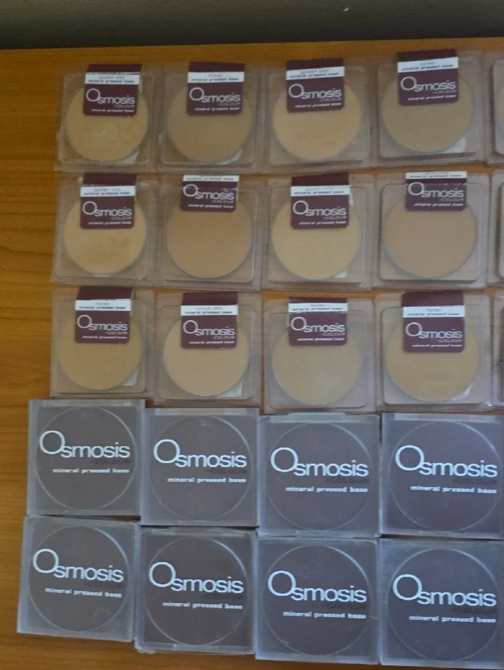 Osmosis Pressed Powder Compact Wholesale MAKEUP ARTIST LOT Compacts & Refills